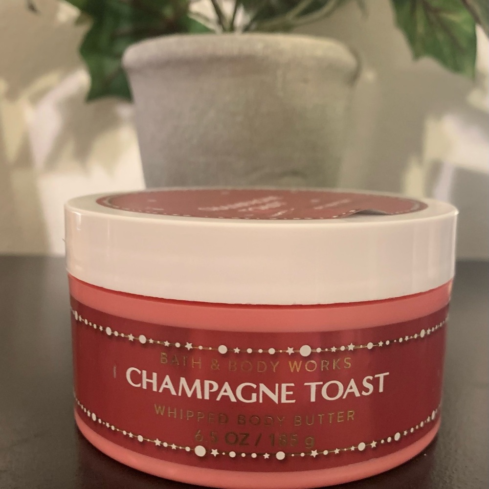 Bath & Body Works Champagne Toast Whipped Body Butter in Pink